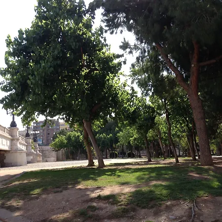 Md Modern - Jardines מלון *
