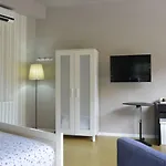 Md Modern - Jardines Hotel *