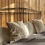 Md Modern - Jardines Hotel